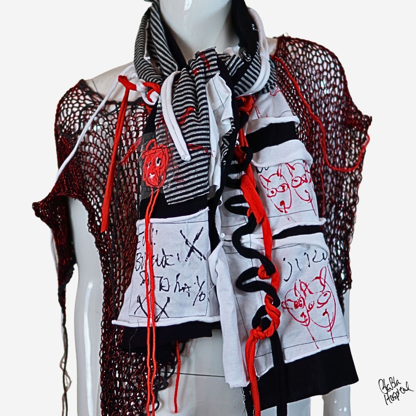 Face No.005 | Fabric Art  Greyx Black border Design – Black Scarf