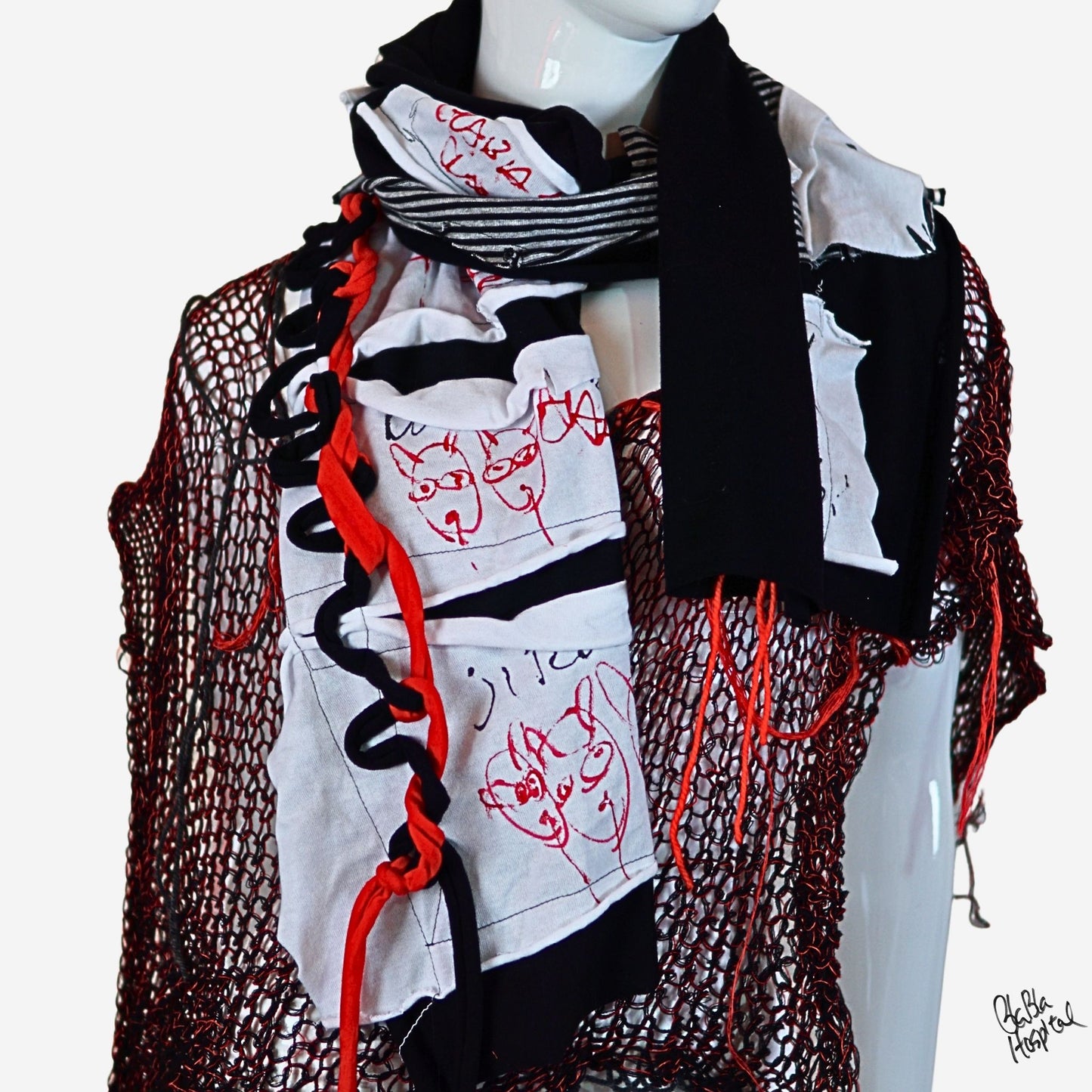 Face No.005 | Fabric Art  Greyx Black border Design – Black Scarf