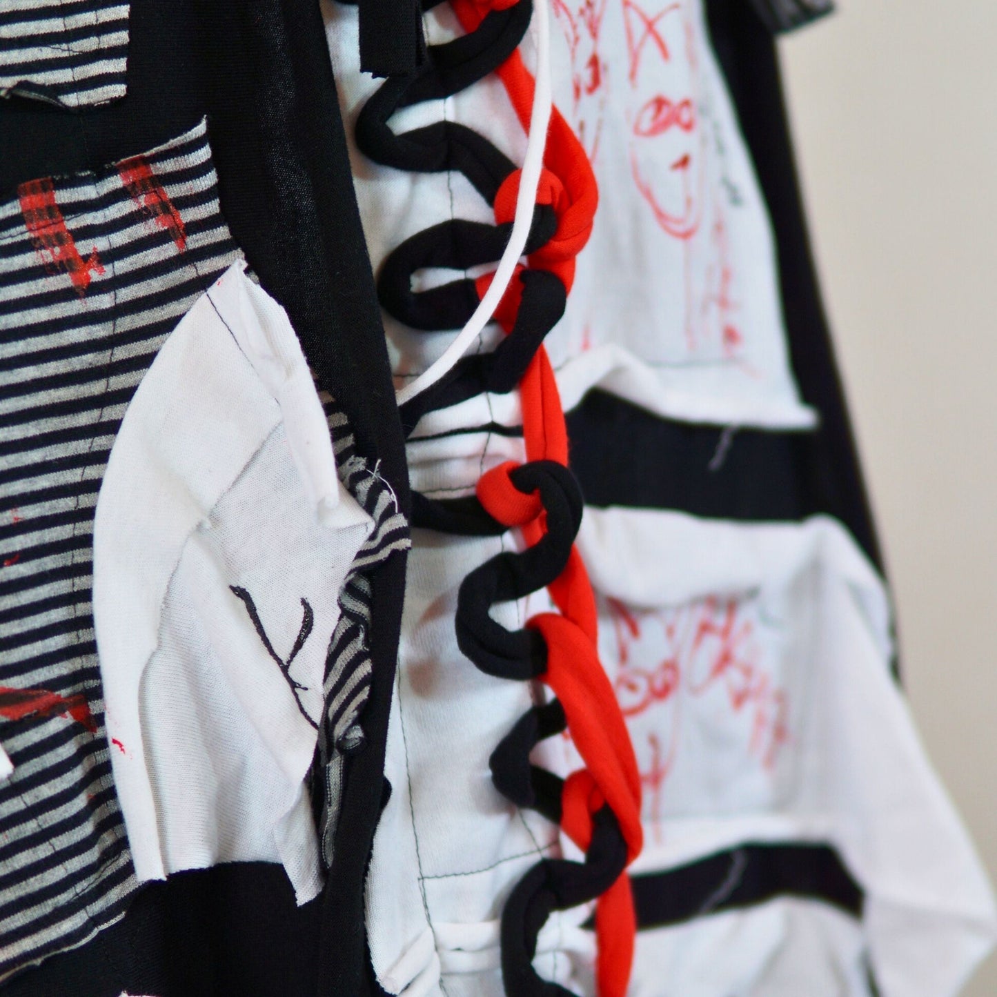 Face No.005 | Fabric Art  Greyx Black border Design – Black Scarf