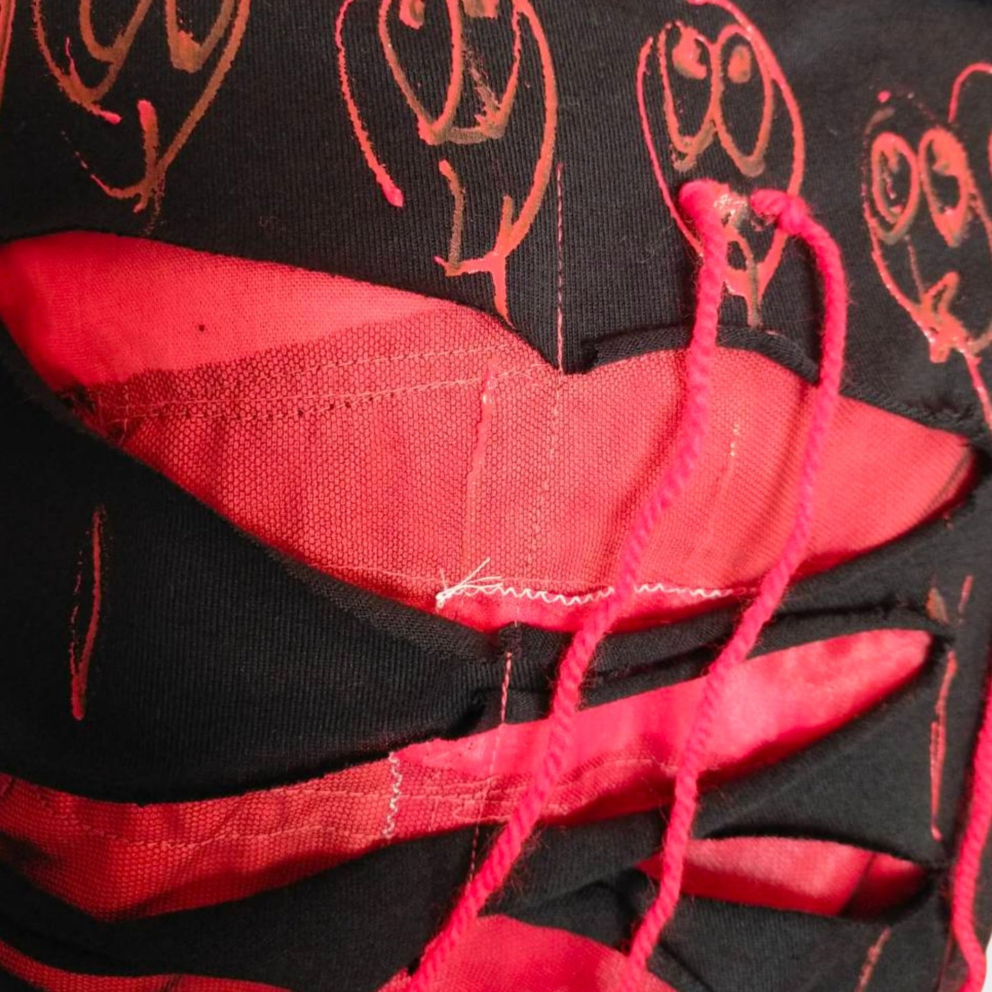 Twinmood – No.01a | Sleeveless Black Top